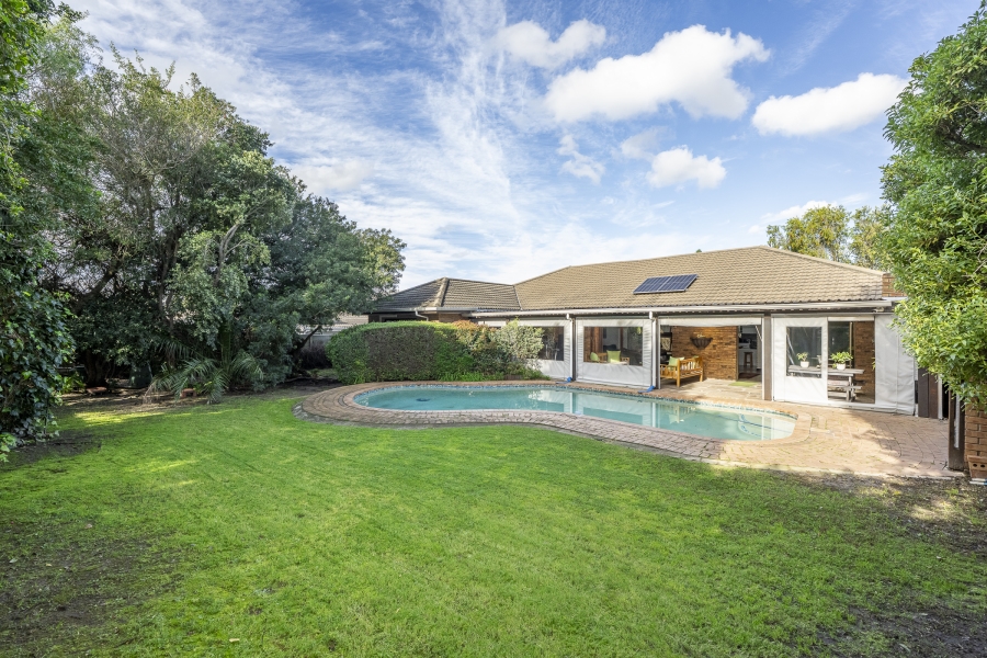 4 Bedroom Property for Sale in Sonstraal Western Cape